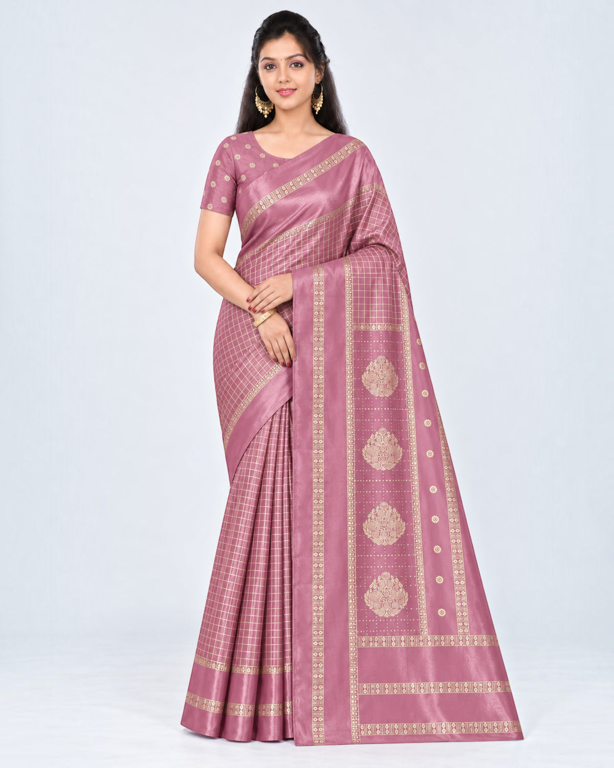 பெண்களுக்கான டர்க்கி சில்க் புடவை மற்றும் பிளவுஸ் பீஸ் – டஸ்டி ரோஸ் கோல்டு செக்ஸ் | பாரிஸ் பியூட்டி