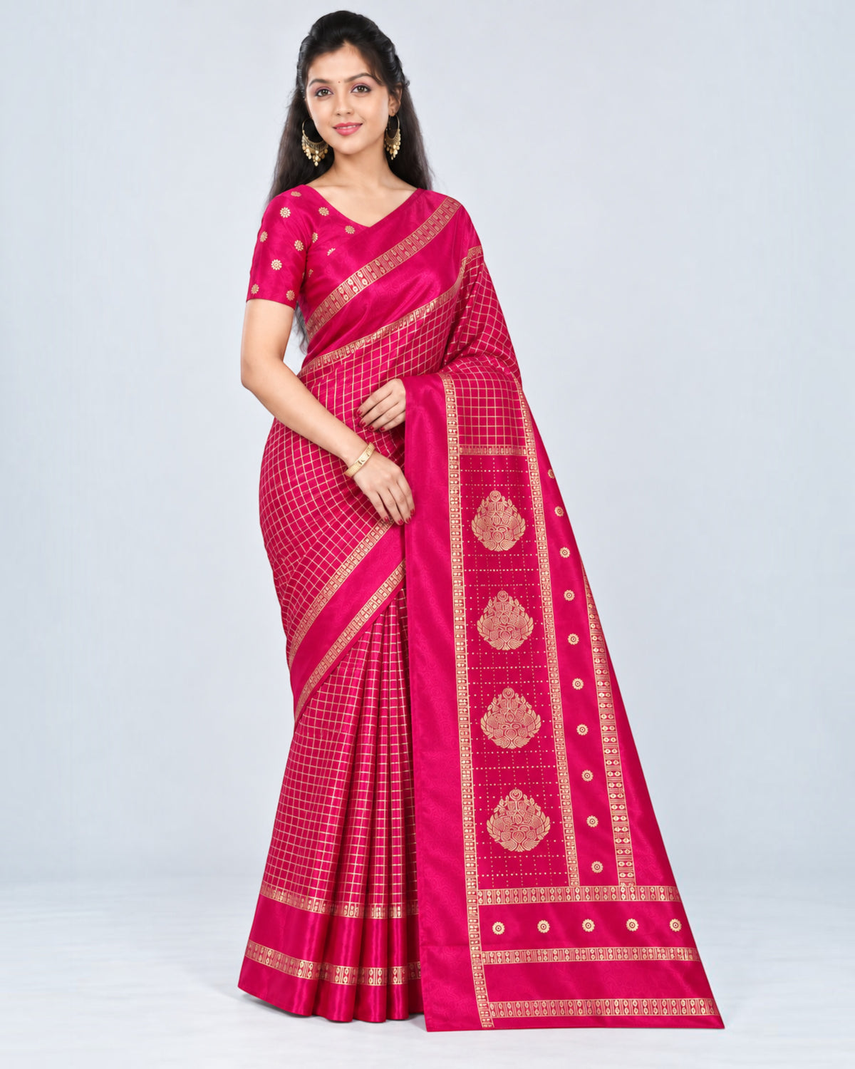 பெண்களுக்கான டர்க்கி சில்க் புடவை மற்றும் பிளவுஸ் பீஸ் – ராணி பிங்க் கோல்டு செக்ஸ் | பாரிஸ் பியூட்டி