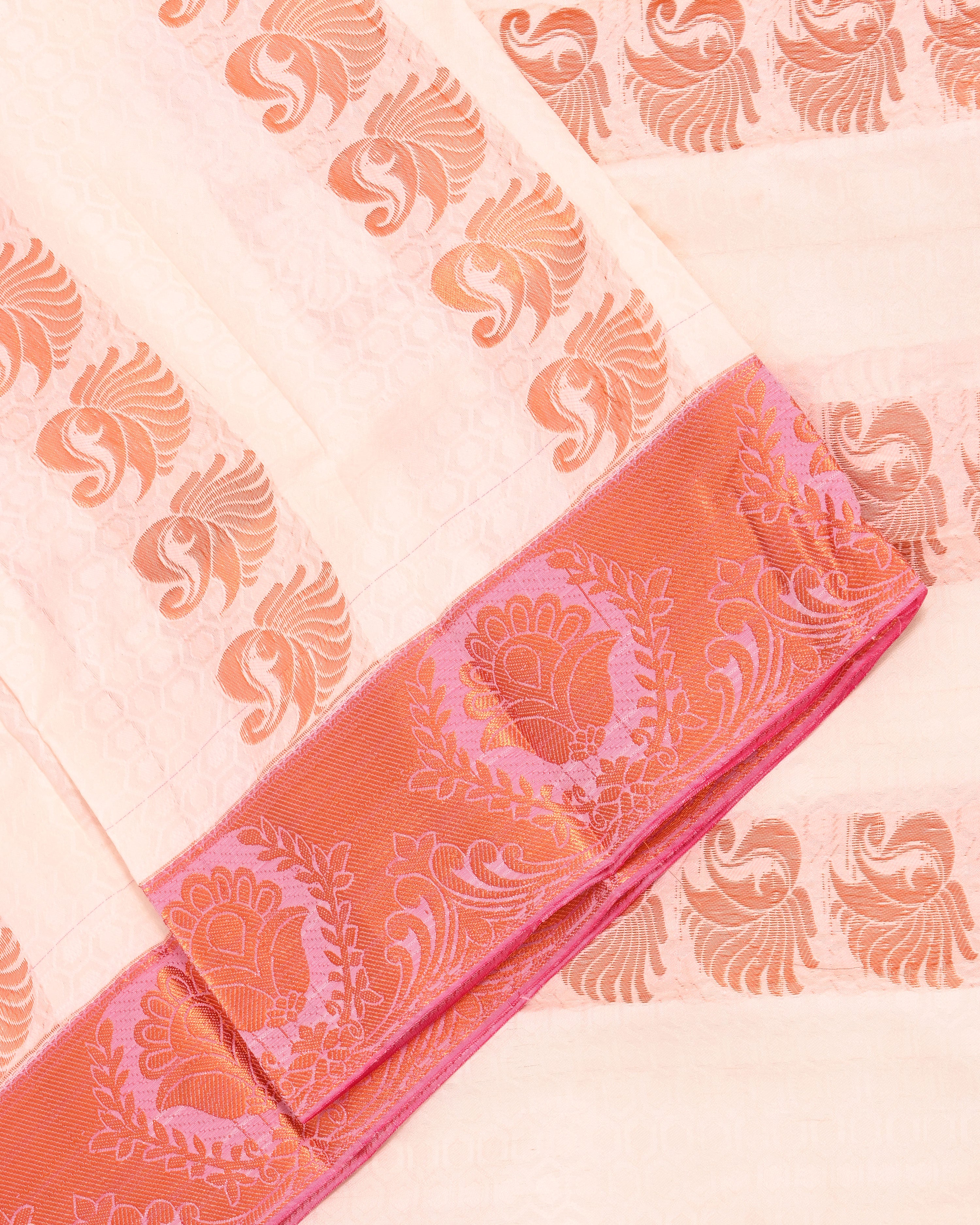 White saree