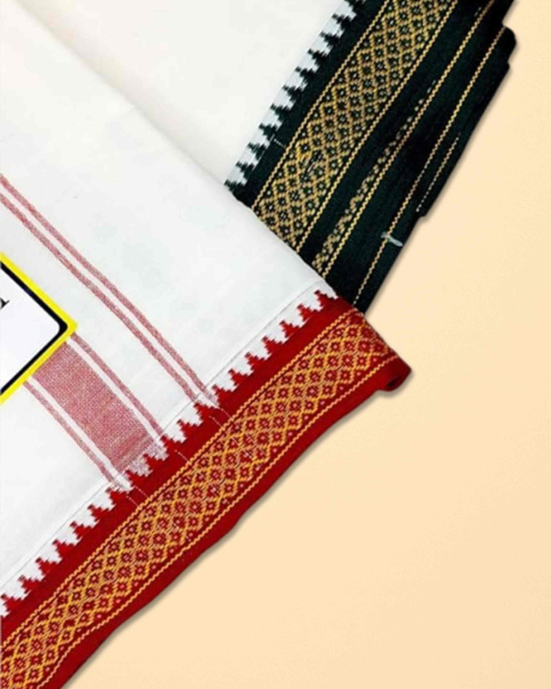 Mayil Kan Border Dhoti