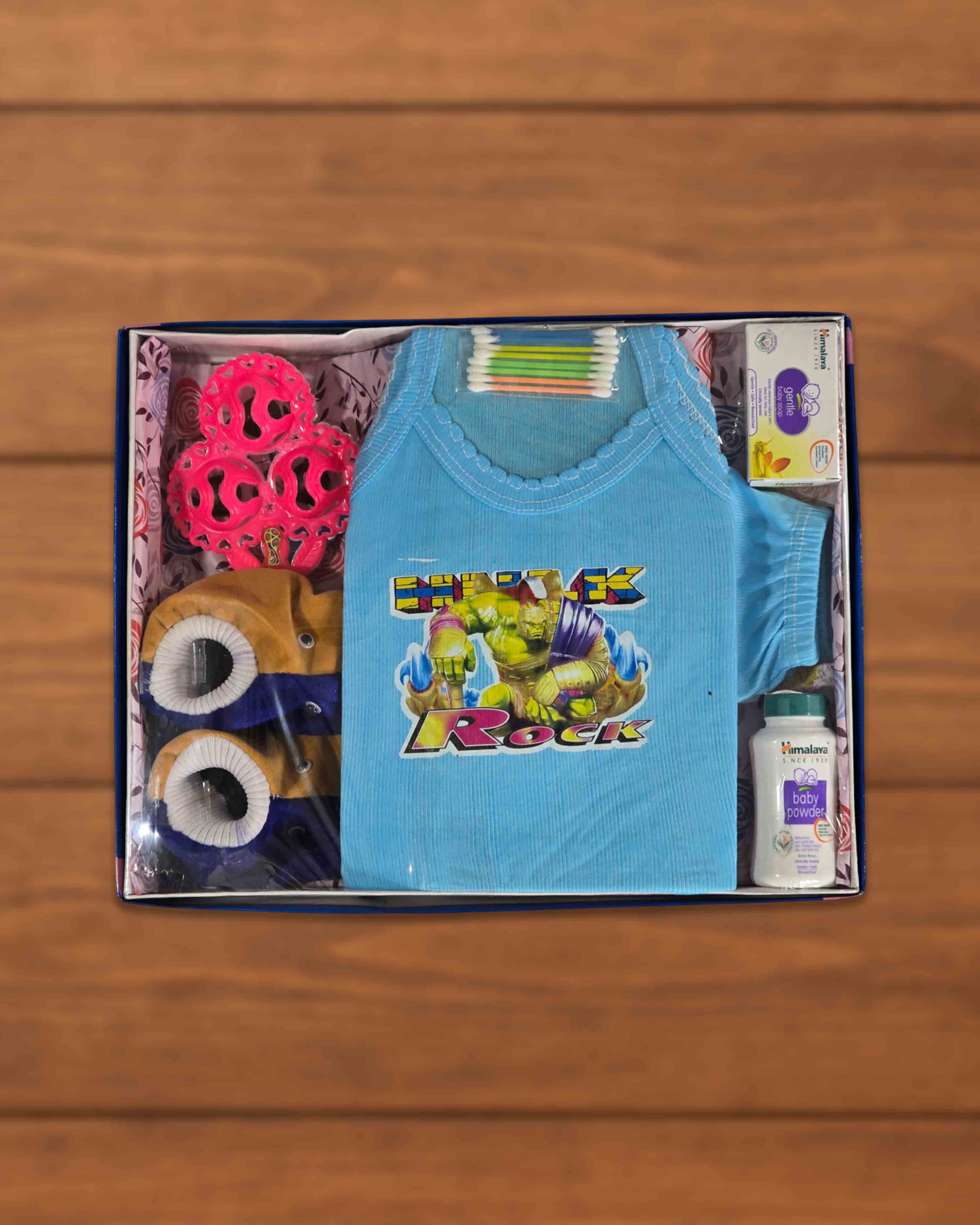 Newborn Gift Set - 6 Pcs Baby Gift Hamper Set for 0-6 Months, Baby Shoe, Toy, Ear Buds, Shop, Lotion, Skin-Friendly Baby Clothes, Chemical-Free Dyes
