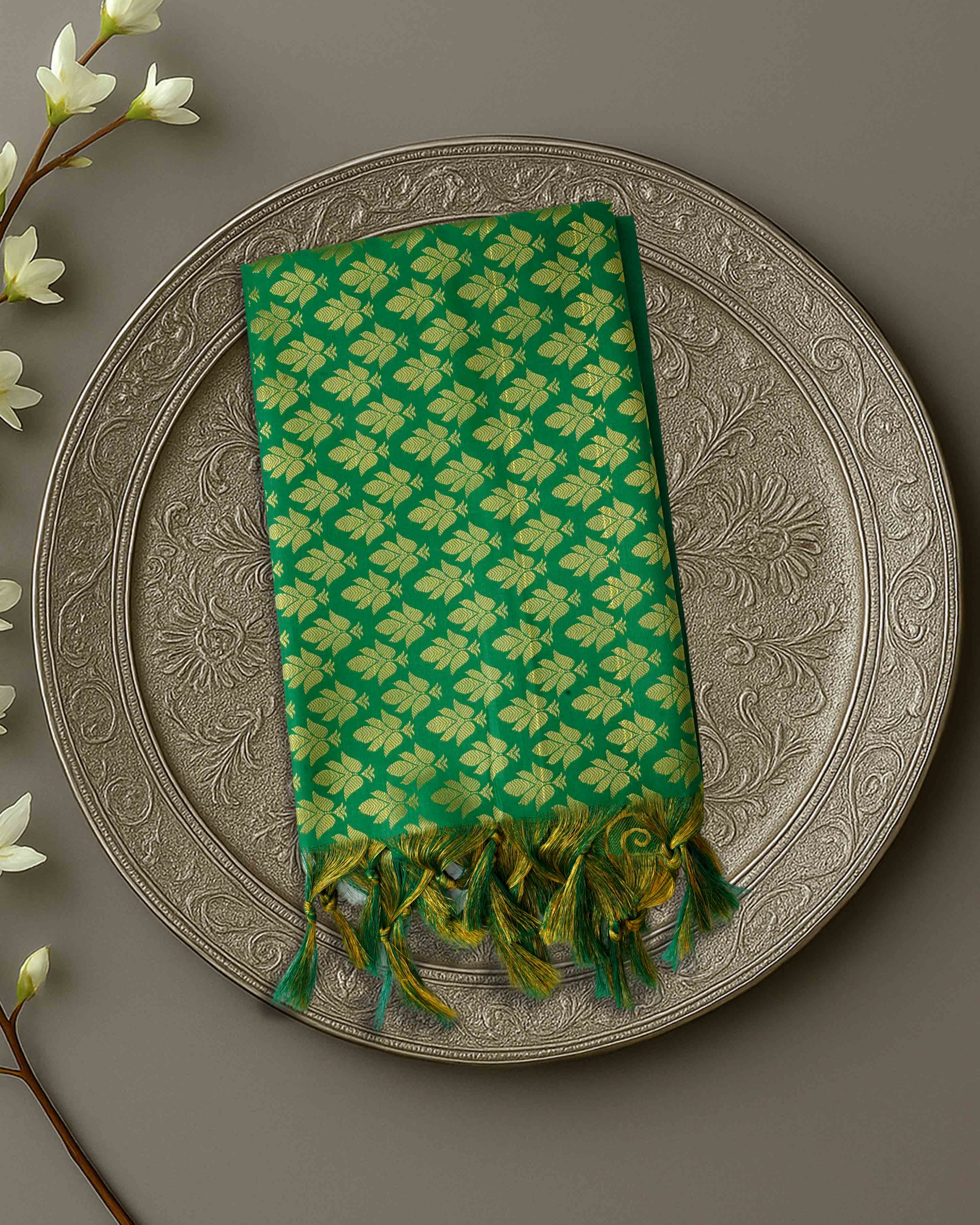 Assorted Colour Jari Shawl/Ponnadai